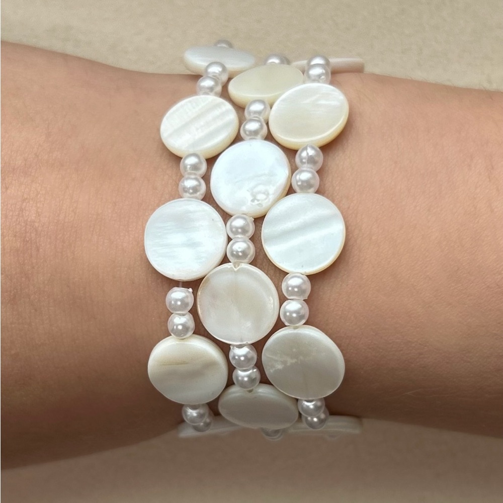 Elegant White Handmade Mother of Pearl Necklace